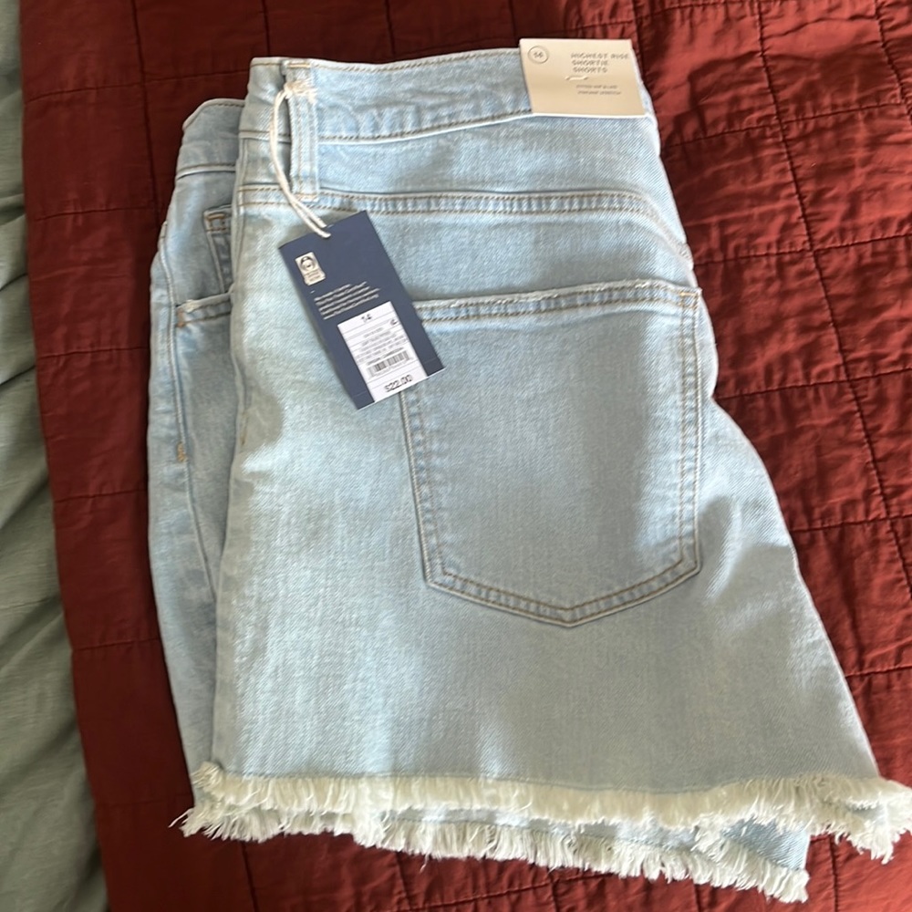 NWT Universal Threads Jean shorts.